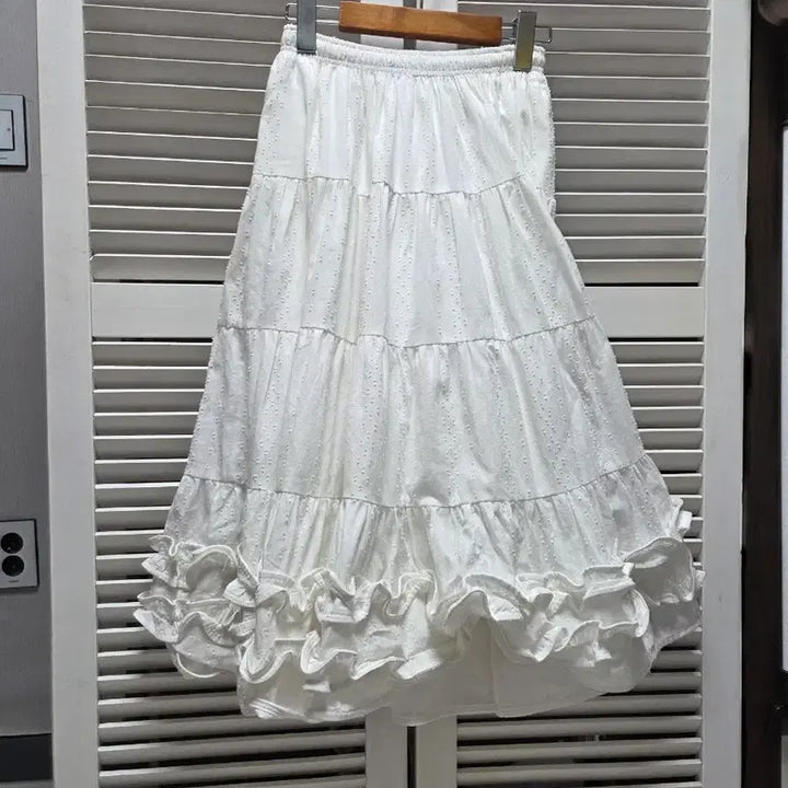 [BUNJANG] Please Project Middle Frill Skirt / 플리즈프로젝트 미들 프릴 스커트 택채새상품