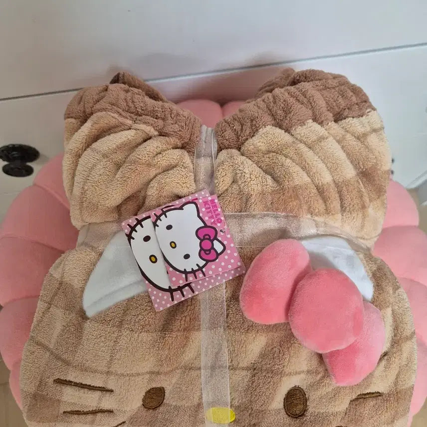 [BUNJANG] Hello Kitty Checkered Bathrobe / 헬로키티 체크 샤워가운