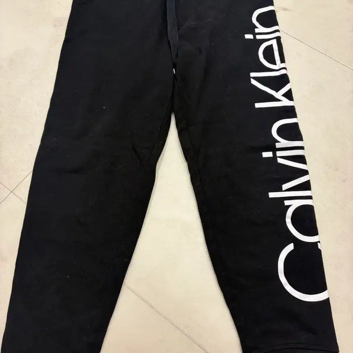 [BUNJANG] Calvin Klein Black Training Pants / 캘빈클라인 블랙 트레이닝 바지