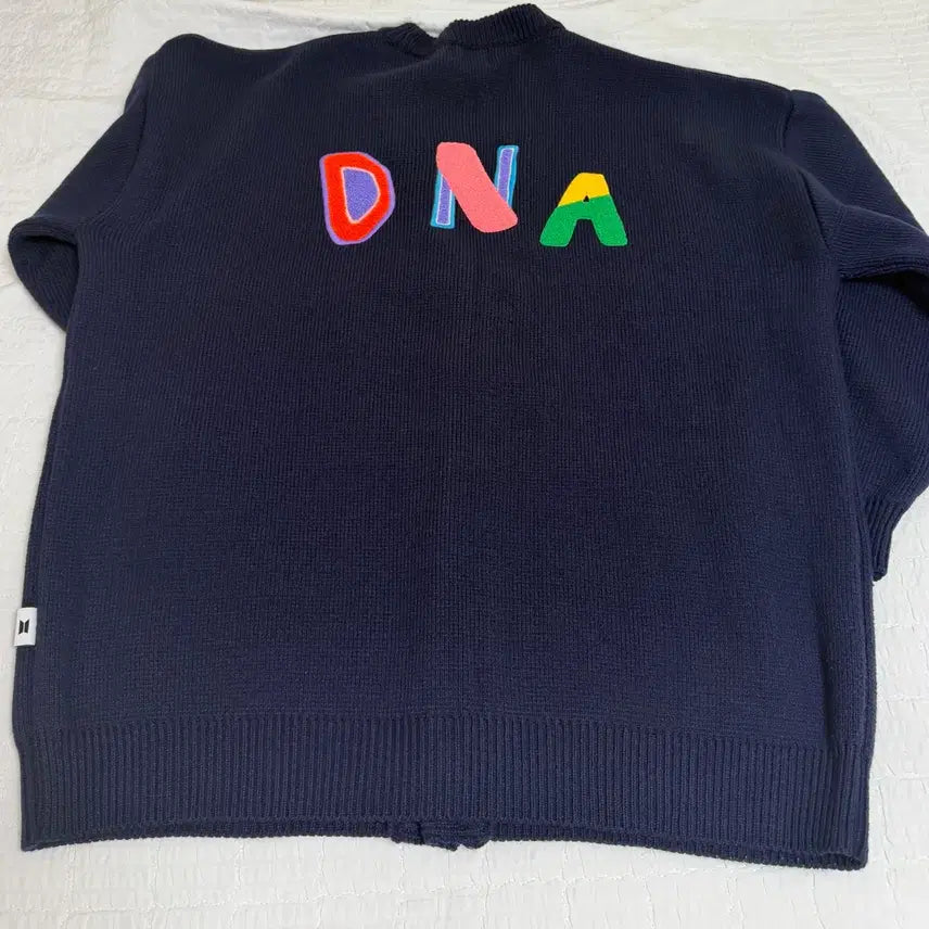 [BUNJANG] BTS DNA Cardigan Bundle Set / 방탄 DNA가디건 bts pop-up 서울 팔찌 일괄
