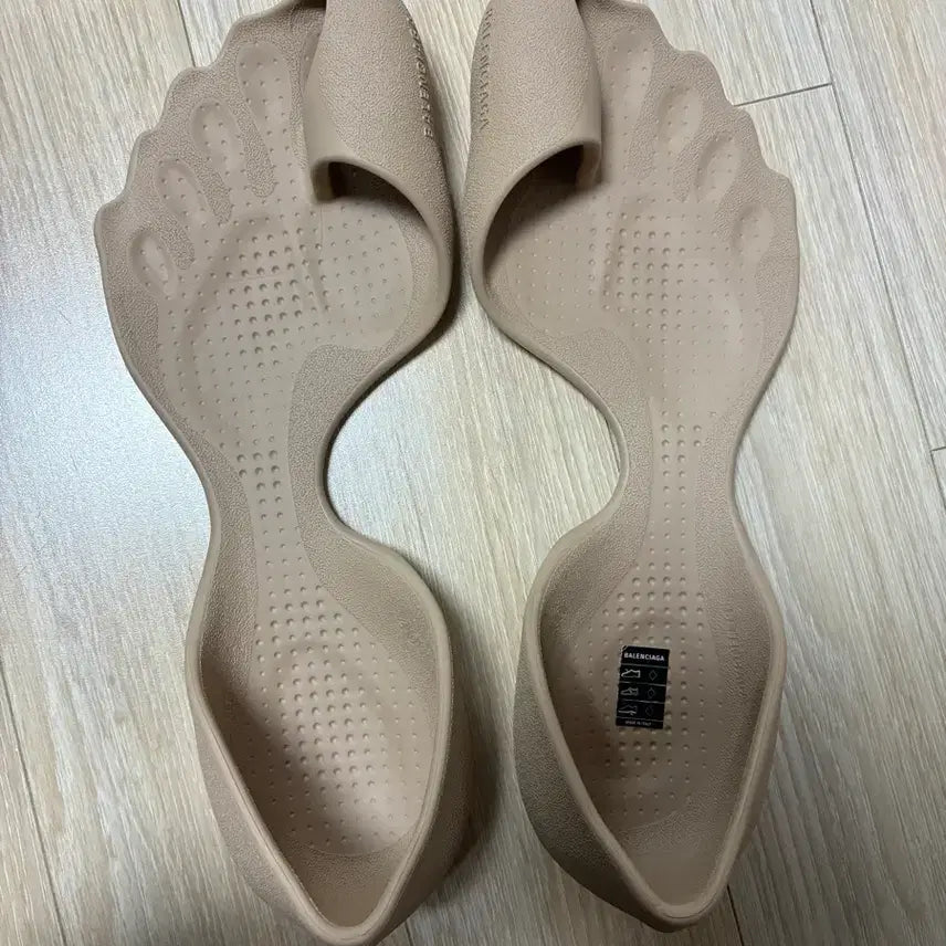 [BUNJANG] Balenciaga Zero Slide Beige / 발렌시아가 제로 슬라이드 베이지 40