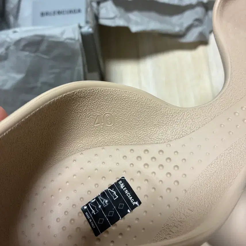 [BUNJANG] Balenciaga Zero Slide Beige / 발렌시아가 제로 슬라이드 베이지 40