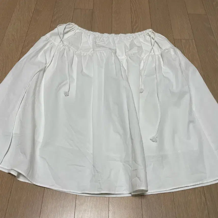 [BUNJANG] Melounge Mute Banding Skirt Ivory / 멜라운지 뮤트 밴딩 스커트