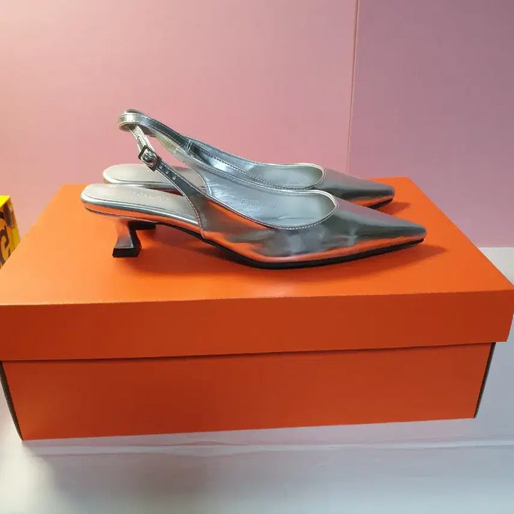 [BUNJANG] FOLLOW Silver Slingback Sandals / 새제품(235) FOLLOW  실버 슬링백/여성샌들