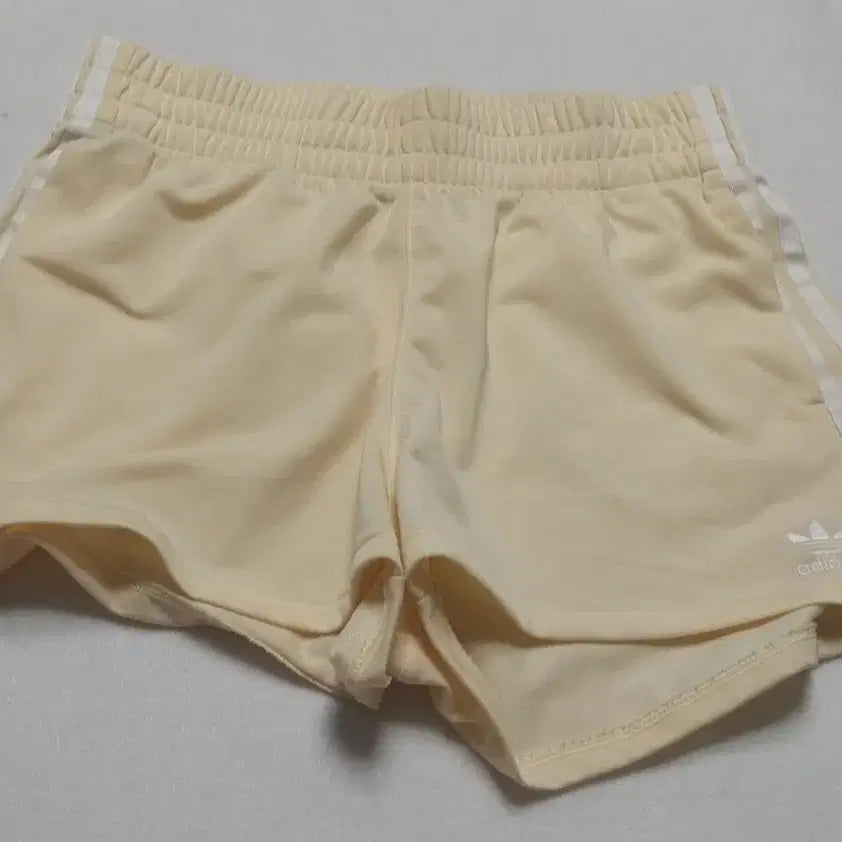 [BUNJANG] Adidas 3-Stripes Shorts Yellow L / 아디다스 3선 반바지 L