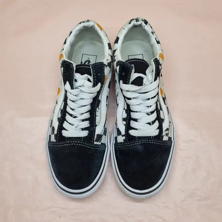 [BUNJANG] Vans Old Skool Love Me Sneakers / 반스 올드스쿨 러브미 스니커즈 245