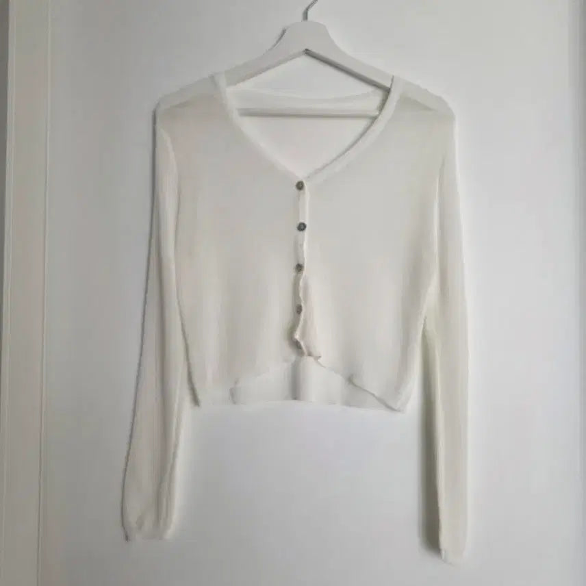 [BUNJANG] White V-Neck Cropped Cardigan / 화이트 브이넥 크롭 가디건