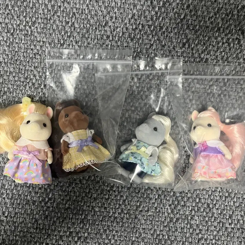 [BUNJANG] Sylvanian Families Pony Girl Bundle / 실바니안 포니 소녀 일괄