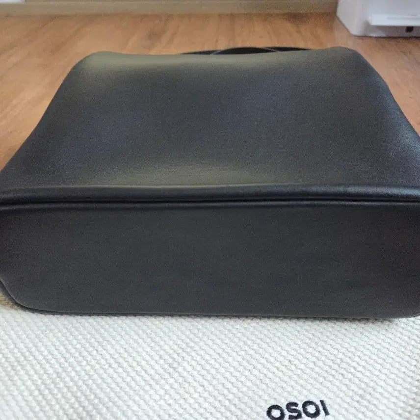 [BUNJANG] Osoi Brot Large Black Shoulder Bag / 오소이 브로트 라지 블랙 팝니다.