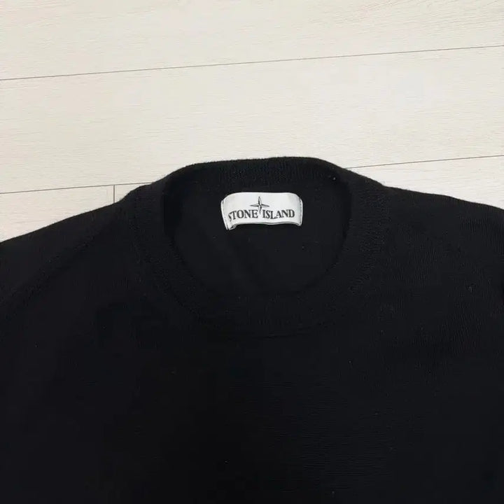 [BUNJANG] Stone Island Knit L / 스톤아일랜드 니트 L 사이즈  상태 9.2/10  사진 찍고 절대 안입습