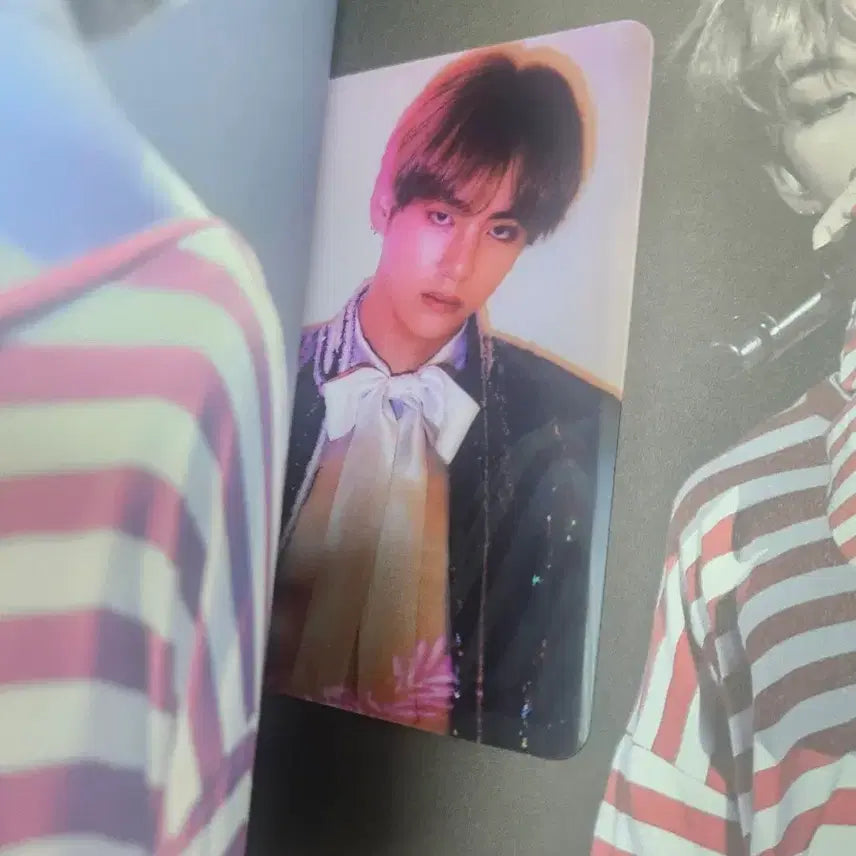 [BUNJANG] BTS V Wings Essay Book &amp; Album Bundle / 방탄 태형 뷔 입덕 시작  윙즈 에세이북 및 앨범 세트로 고고
