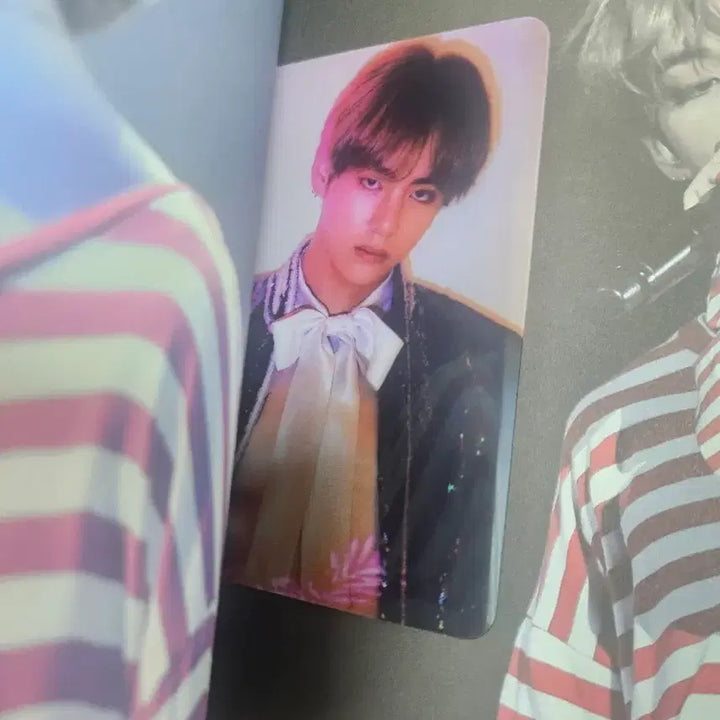 [BUNJANG] BTS V Wings Essay Book &amp; Album Bundle / 방탄 태형 뷔 입덕 시작  윙즈 에세이북 및 앨범 세트로 고고
