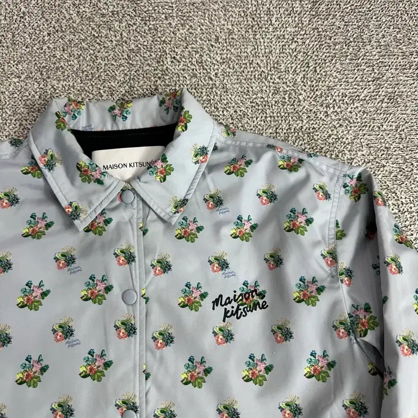 [BUNJANG] Maison Kitsuné Flower Coach Jacket Windbreaker / 매종키츠네 바람막이