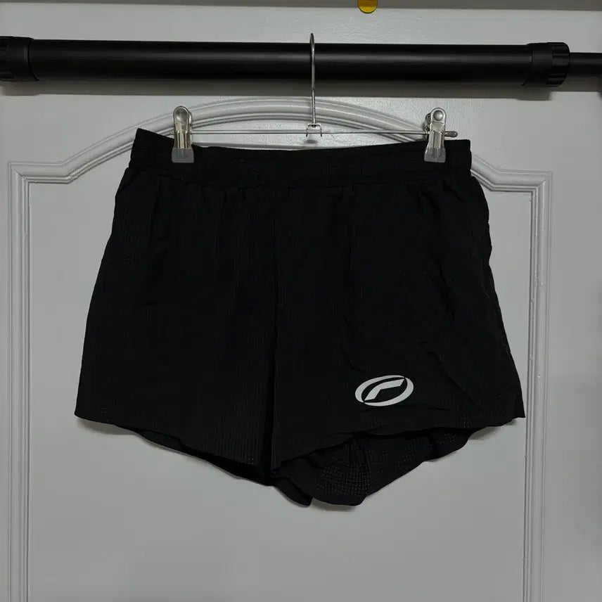[BUNJANG] Optimistic Runners Performance Perforated Shorts Black / [M] 옵티미스틱러너 퍼포먼스 쇼트