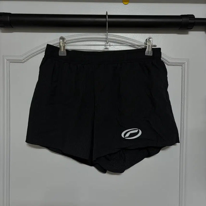 [BUNJANG] Optimistic Runners Performance Perforated Shorts Black / [M] 옵티미스틱러너 퍼포먼스 쇼트