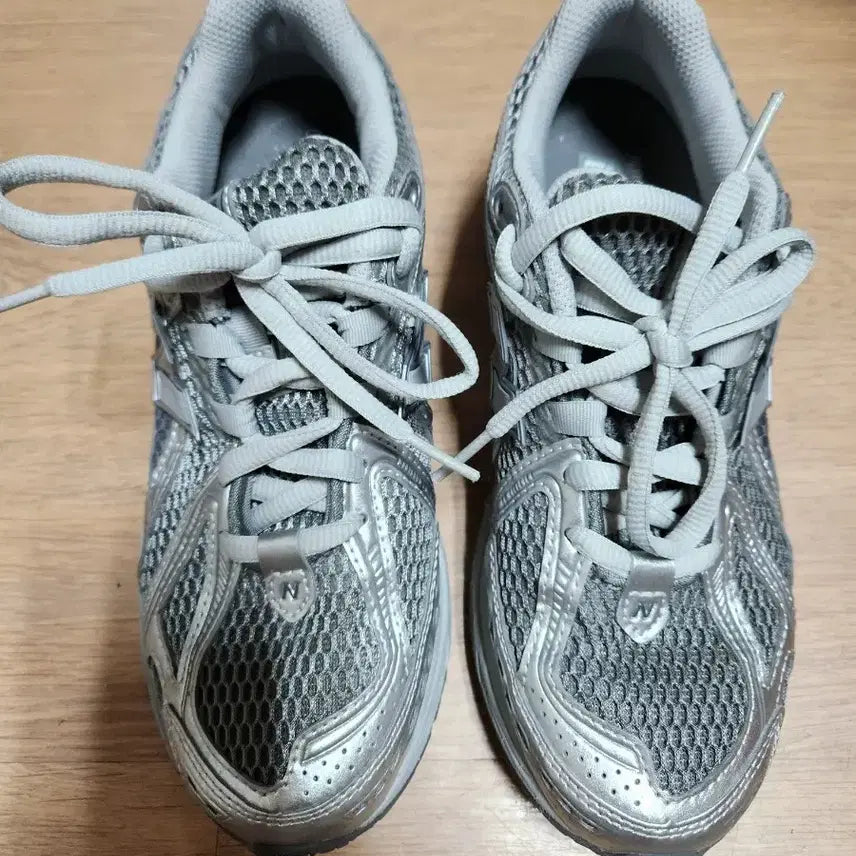 [BUNJANG] New Balance 1906R Silver Metallic Harbor Gray / 뉴발란스 1906R 실버 메탈릭 하버그레이 (240)