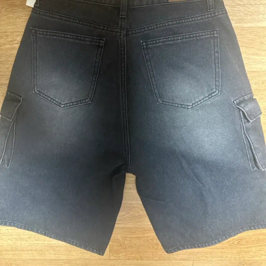 [BUNJANG] Avandresser Black Denim Cargo Shorts / 아반드레서 블랙 데님 카고 반바지 새것