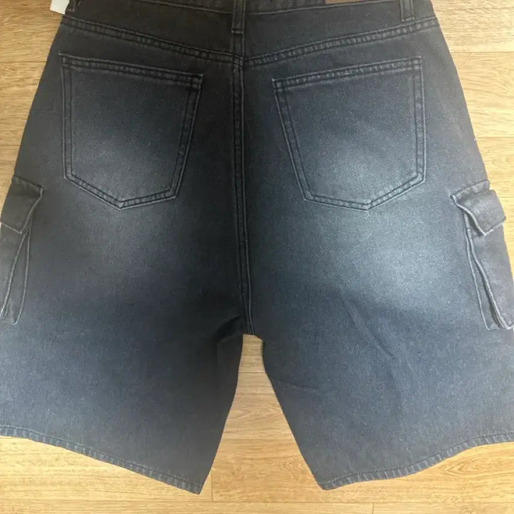 [BUNJANG] Avandresser Black Denim Cargo Shorts / 아반드레서 블랙 데님 카고 반바지 새것