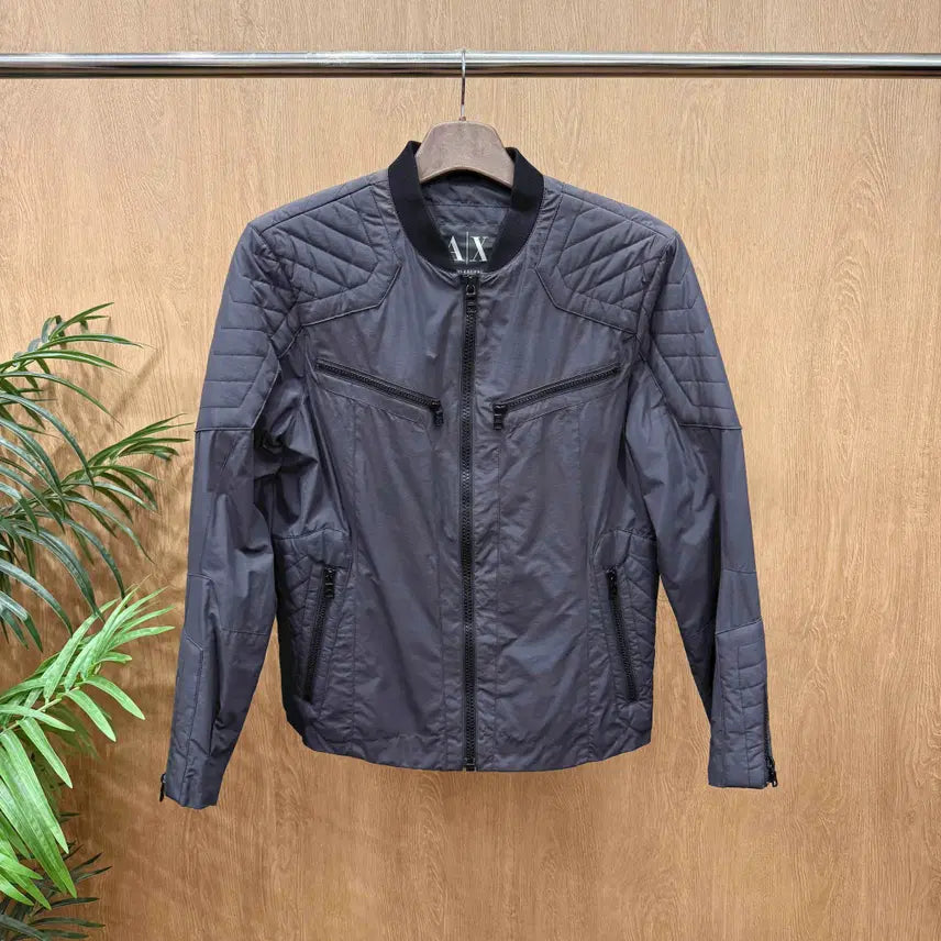 [BUNJANG] Armani Exchange Quilted Biker Zip-Up Jacket with Diagonal Zipper Detail Black / 아르마니 익스체인지 AX 퀄팅 바이커 집업 자켓 사선 지퍼 디테일 블랙