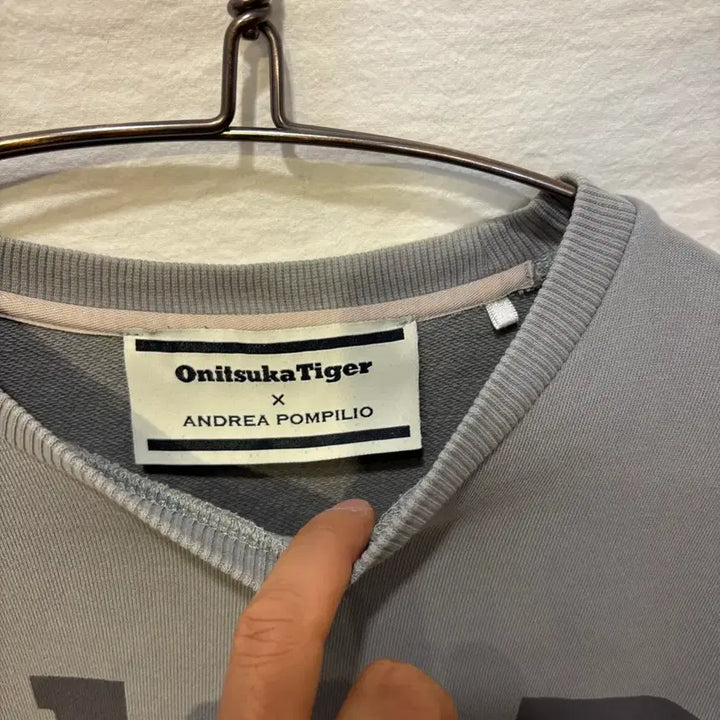 [BUNJANG] Onitsuka Tiger x Andrea Pompilio Sweatshirt L / 오니츠카타이거 안드레아 폼필리오 맨투맨