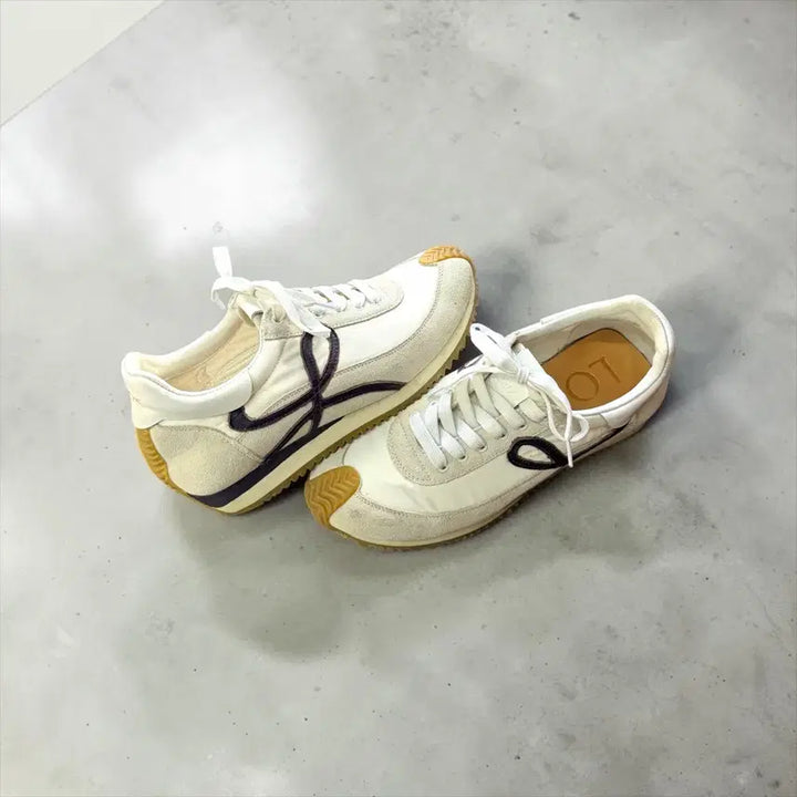 [BUNJANG] Loewe Flow Runner Sneakers Size 40 (US 7.5) / 255/ 로에베 플로우 러너 스니커즈