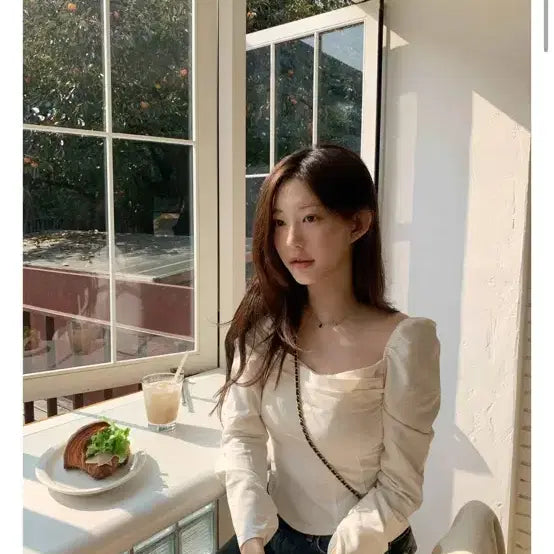 [BUNJANG] JENNIE O Clean Square Blouse Ivory M / 1회착) 제니오 클린스퀘어 블라우스 아이보리m