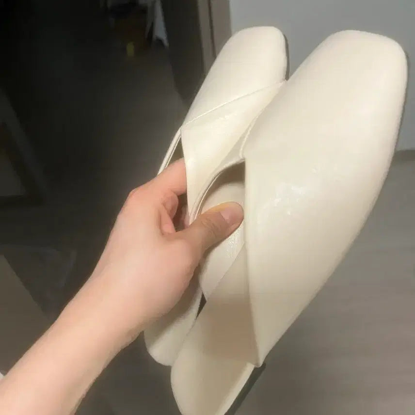 [BUNJANG] Ivory Mule Shoes / 아이보리 뮬
