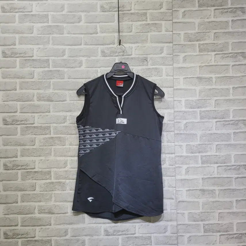 [BUNJANG] Sleeveless T-Shirt Size 55 / ㄹ119 민소매 티셔츠 55
