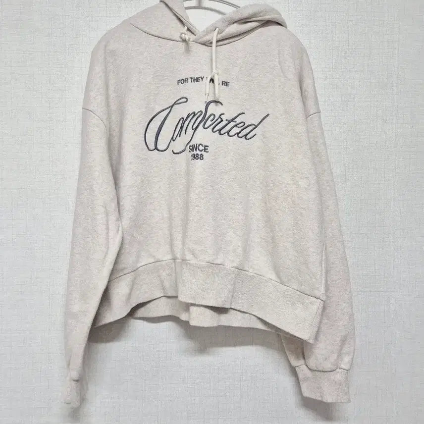 [BUNJANG] Ivory Comforted Cropped Hoodie / 아이보리 Comforted 후드티