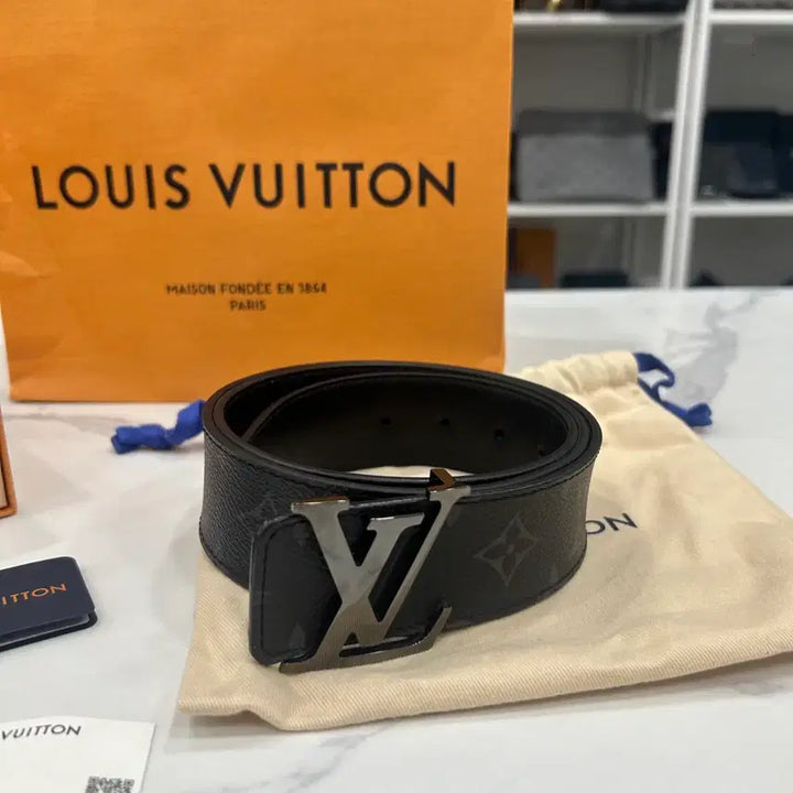 [BUNJANG] Louis Vuitton Eclipse Reversible Belt Size 40 / [새상품급/40]루이비통 이클립스 리버서블 벨트