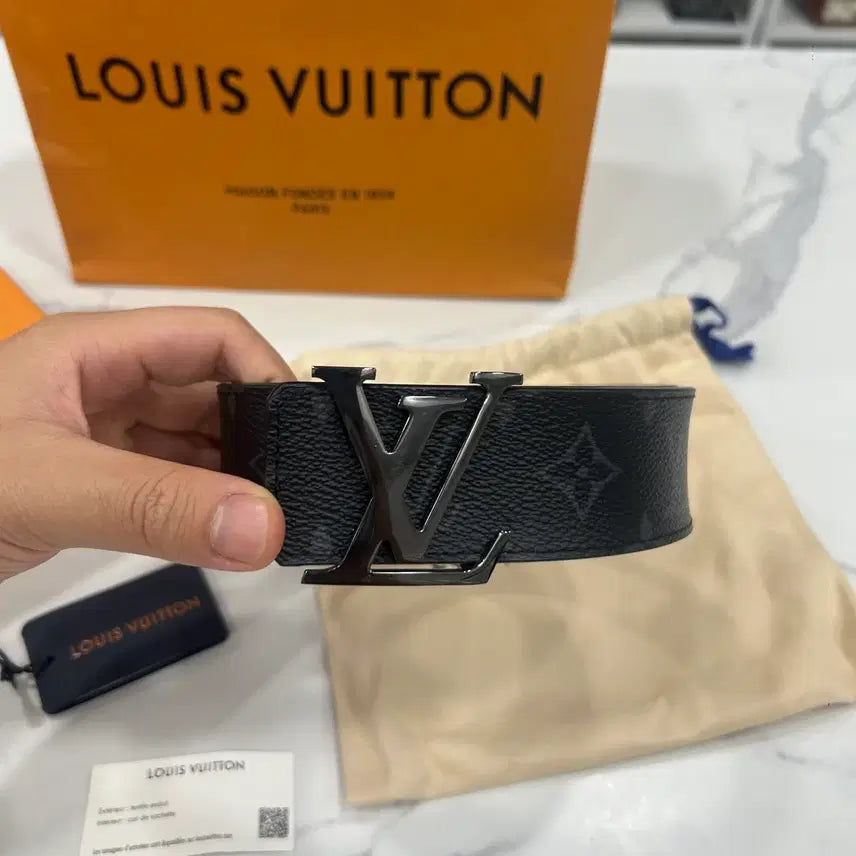 [BUNJANG] Louis Vuitton Eclipse Reversible Belt Size 40 / [새상품급/40]루이비통 이클립스 리버서블 벨트