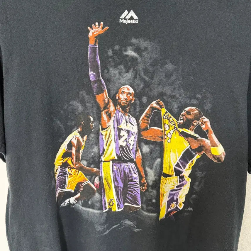 [BUNJANG] Kobe Bryant Amazing Hening T-Shirt (M) / [택포] [M] 코비브라이언트 어메이징헤프닝 티셔츠