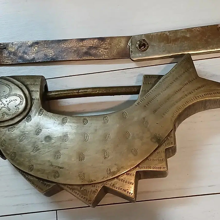 [BUNJANG] Antique Brass Fish-shaped Key / 오래된백동붕어열쇠