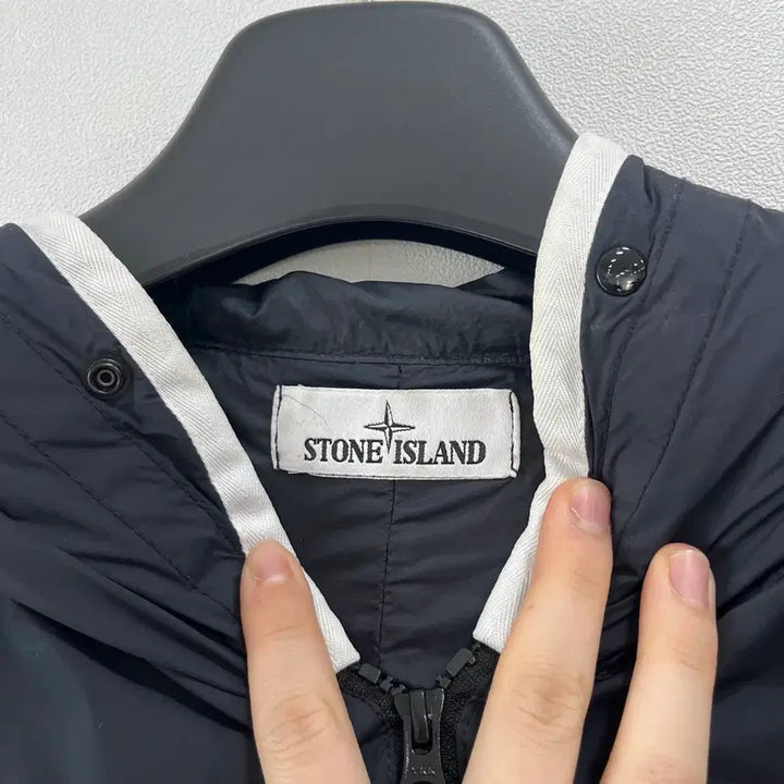 [BUNJANG] Stone Island Nylon Skin Touch Windbreaker Black 2XL / [2XL]스톤아일랜드 나일론 스킨터치 바람막이 블랙