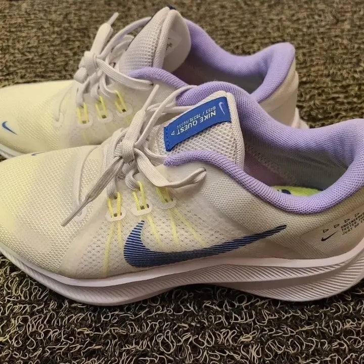 [BUNJANG] Nike Quest Running Shoes / 나이키 운동화 퀘스트 런닝화, 조깅화 235