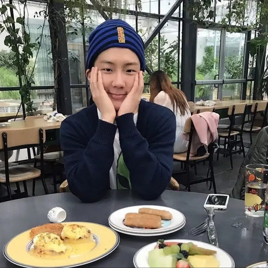 [BUNJANG] Supreme Vertical Logo Stripe Beanie / 위너 샤이니 몬스타엑스 Supreme 슈프림 버티컬 로고 스트라이프 비니