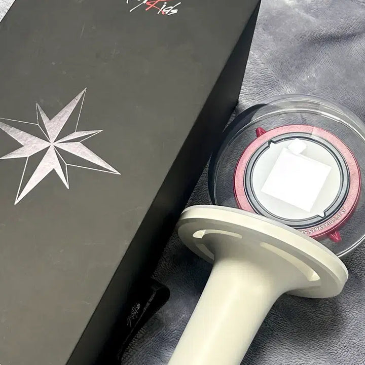 [BUNJANG] Stray Kids Official Light Stick Ver. 2 / Stray Kids 스트레이키즈 응원봉 ver.2