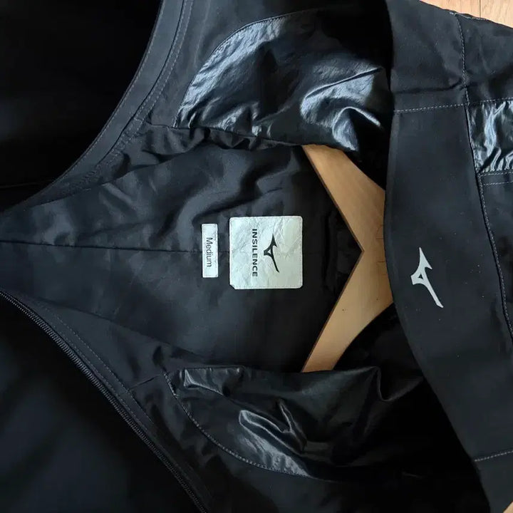 [BUNJANG] Mizuno x Insilence Windbreaker Black M / 미즈노X인사일런스 바람막이 M