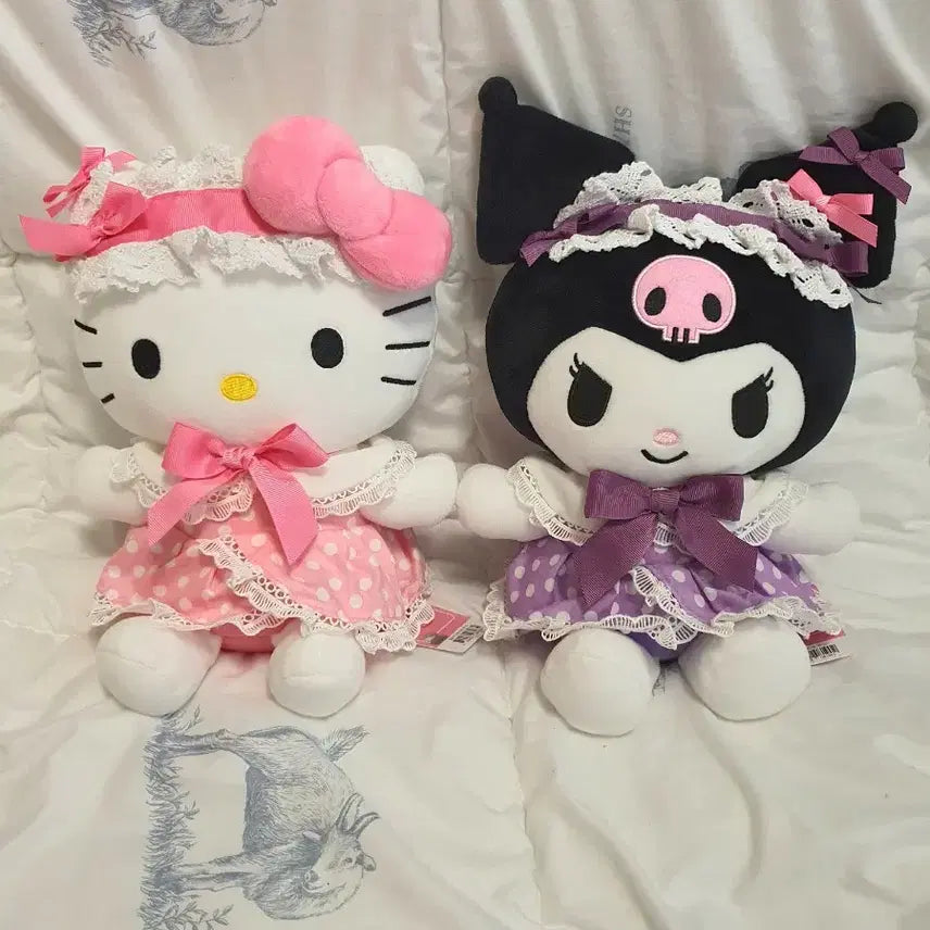 [BUNJANG] Sanrio Hello Kitty Kuromi Maid Doll Bundle Set / 일괄) 산리오 헬로키티 쿠로미 메이드 인형