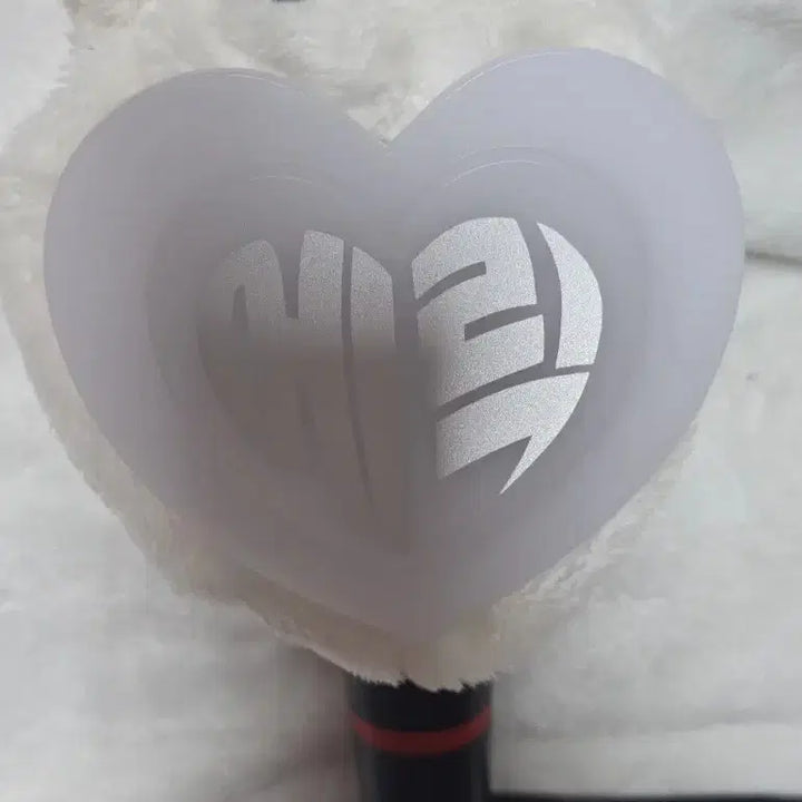 [BUNJANG] The Boyz Official Lightstick Version 2 Eric / 더보이즈 응원봉 하트성기 버전 2  에릭