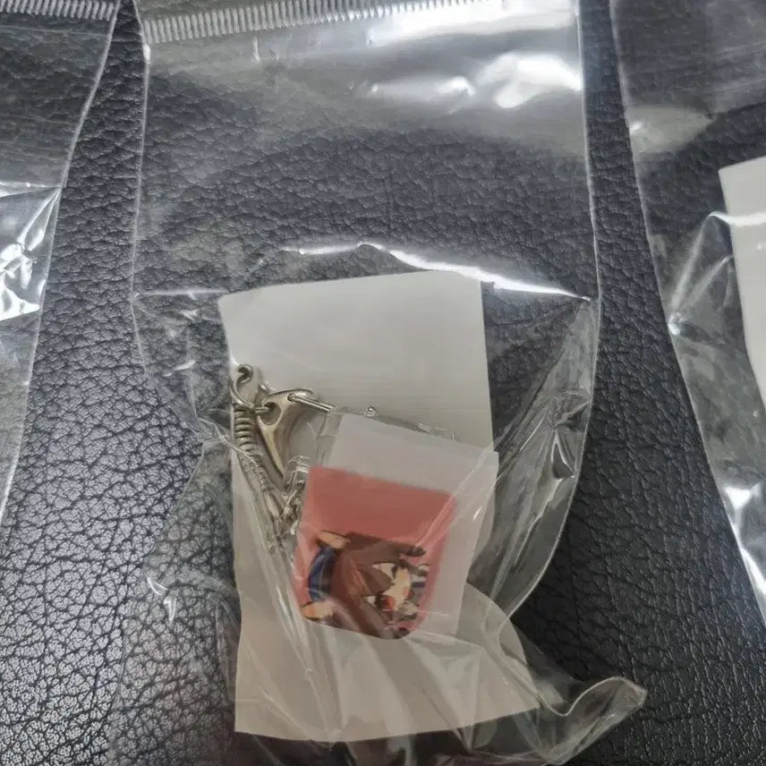 [BUNJANG] Arknights: Endfield Gilberta/Gilbe Keycap Keychain / 명일방주 엔드필드 질베르타 질베 키캡 키링 판매