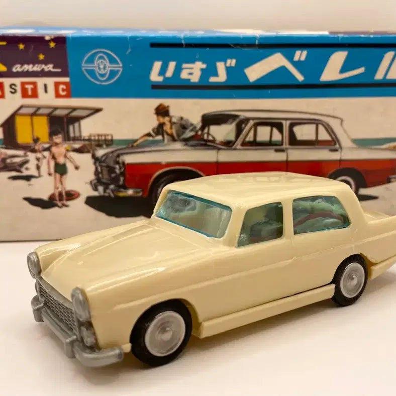 [BUNJANG] Sanwa Model Isuzu Bellel 1962 Motorized Classic Plastic Model Car / 산와모형 이스즈 벨렐 1962년 모터라이즈 고전프라 프라모델 자동차