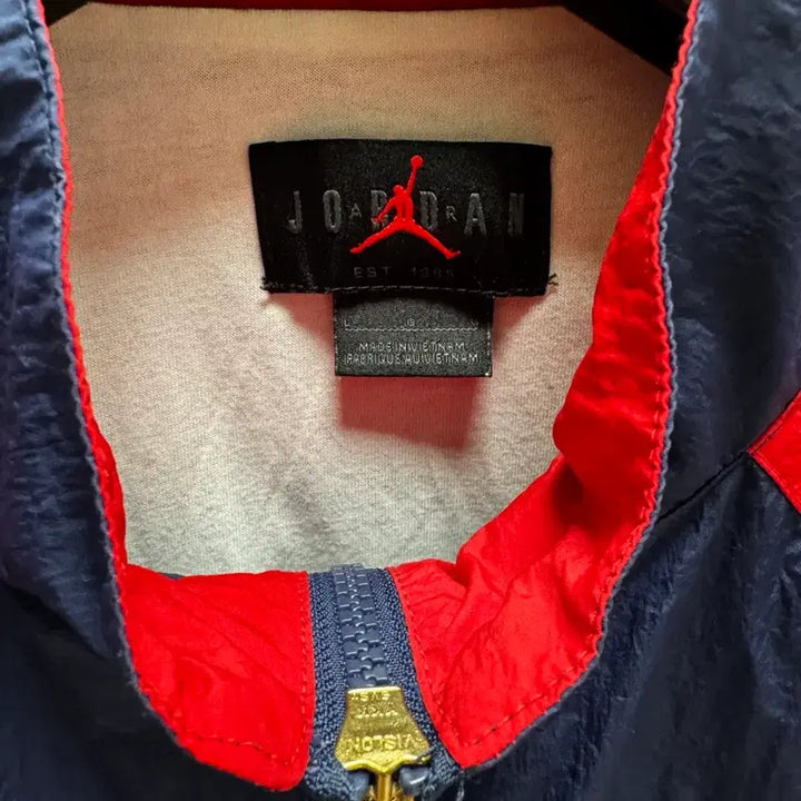[BUNJANG] Jordan Trophy Room Windbreaker Jacket / [L] 조던 트로피룸 바람막이