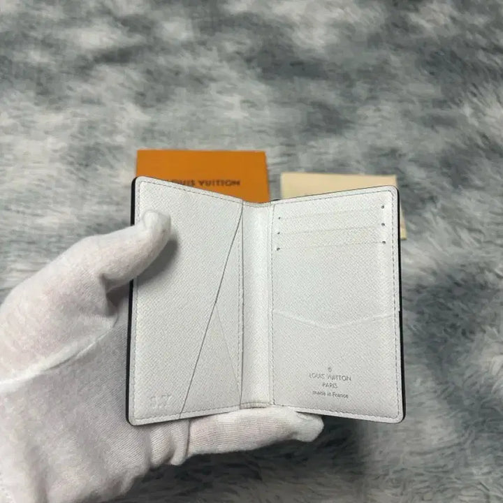 [BUNJANG] Louis Vuitton Monogram Organizer White / [당일배송] 루이비통 모노그램 오거나이저 화이트