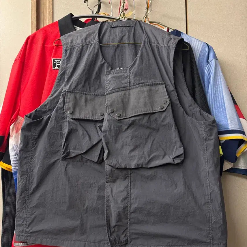 [BUNJANG] Ten C Midlayer Vest 50 Dark Grey / Ten c 미드레이어 조끼 50 다크그레이