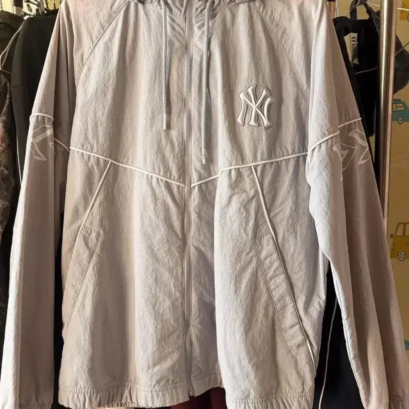 [BUNJANG] MLB Windbreaker / MLB 바람막이 판매합니다