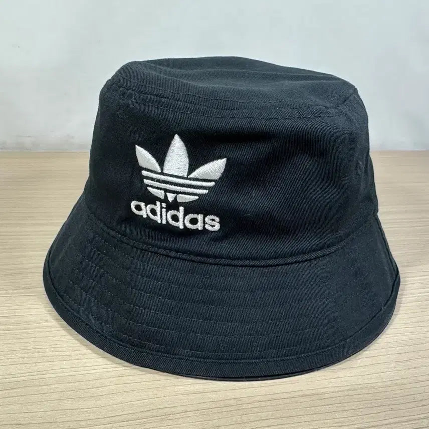 [BUNJANG] Adidas Black Bucket Hat / 아디다스 검정색 벙거지 모자