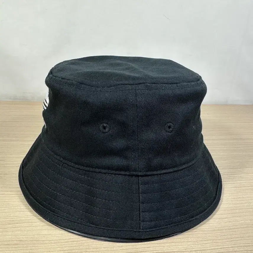 [BUNJANG] Adidas Black Bucket Hat / 아디다스 검정색 벙거지 모자