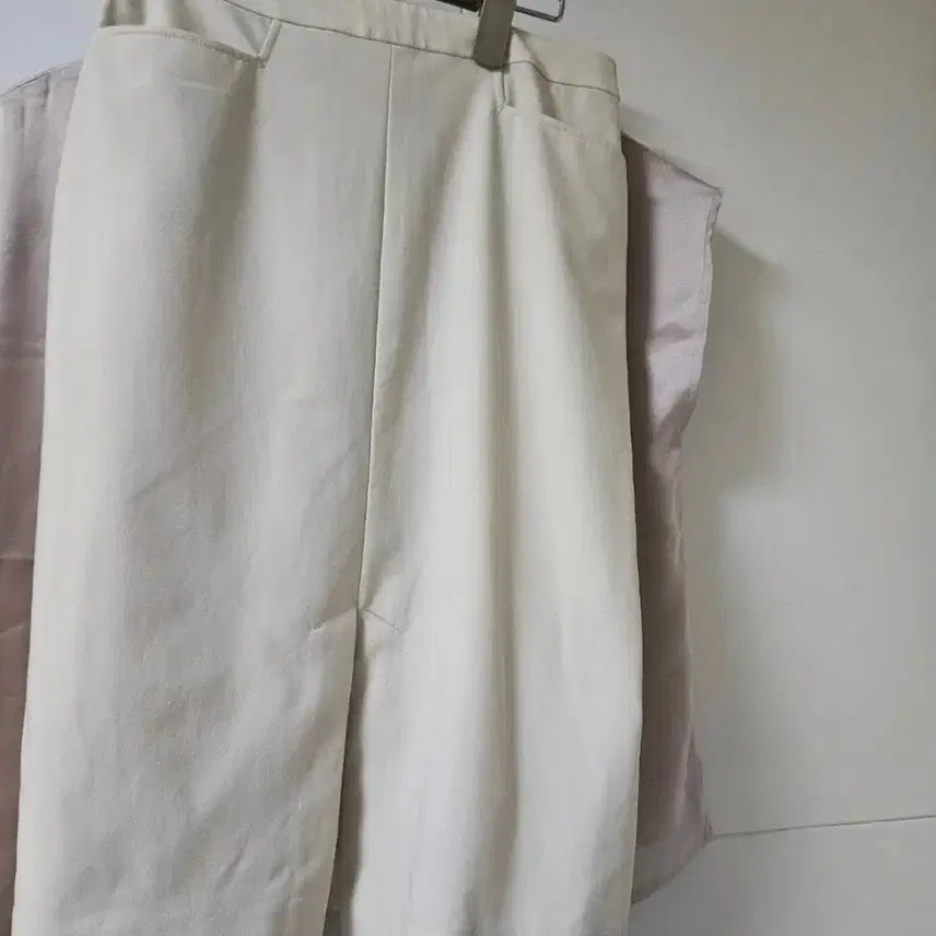 [BUNJANG] Ivory H-Line Midi Skirt / 아이보리 H라인 미디 스커트
