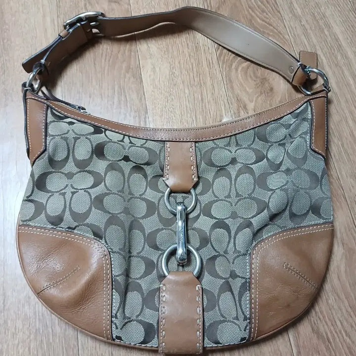 [BUNJANG] Coach Signature Shoulder Bag Brown / 코치 시그니처 숄더백 브라운